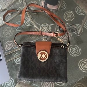 Michael Kors Logo Crossbody